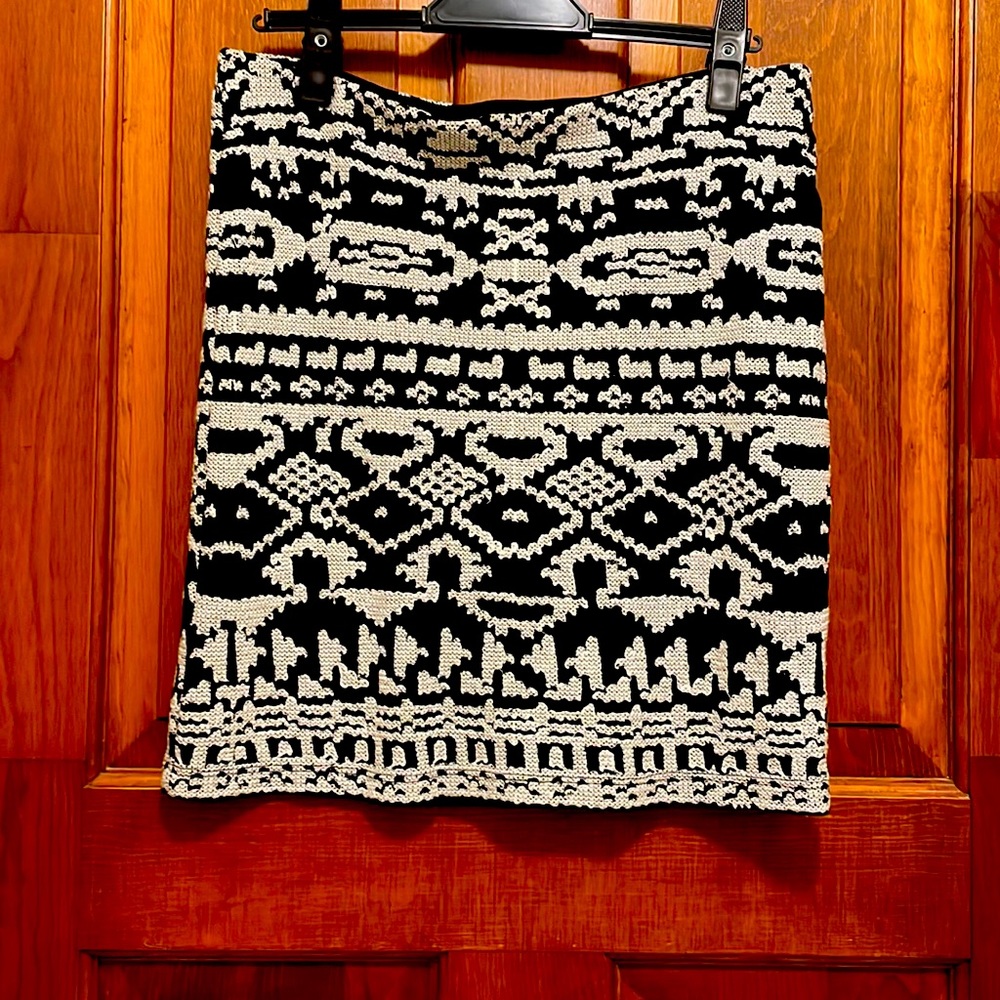 Skirt sweater sz M